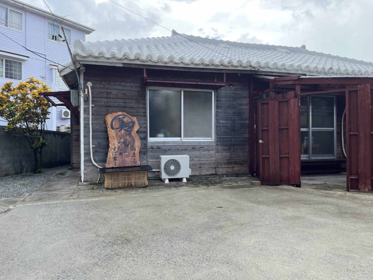 那覇市三原『うちなぁそば家〜美まる』三枚肉そば定食900円が高コスパでしっかり美味い！