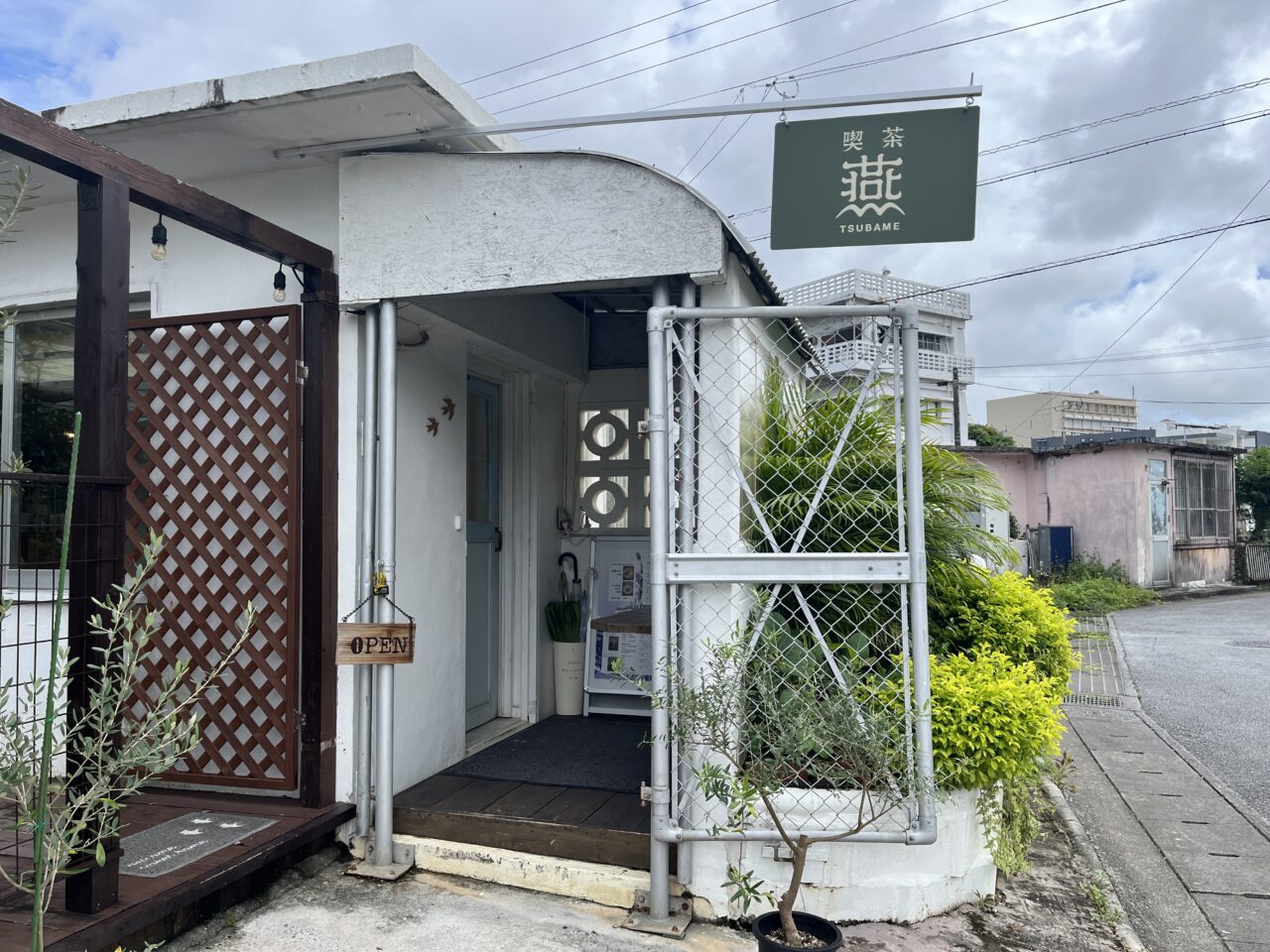 うるま市具志川『沖縄そば 金匠』喉越し良い生麺、あっさり甘めのカツオ出汁。めっちゃ好みの味です！