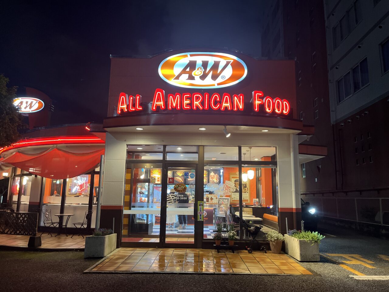 『A&W那覇金城店』オレンジスラッシュとルートビアを持ち帰り