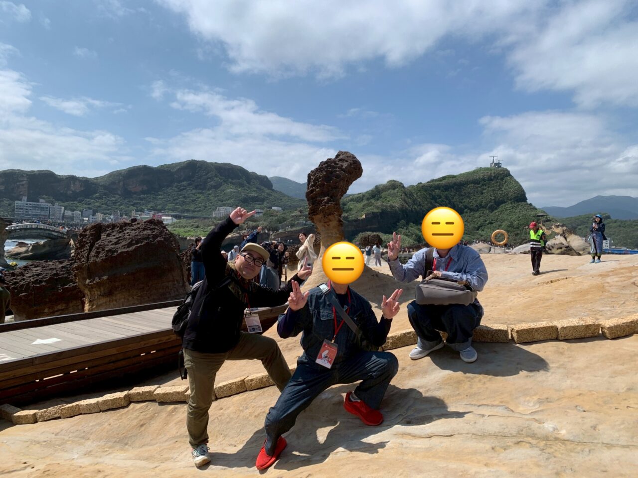 台湾旅行2026_バスで巡る野柳地質公園と十分の滝!50代おっさん3人の遠足