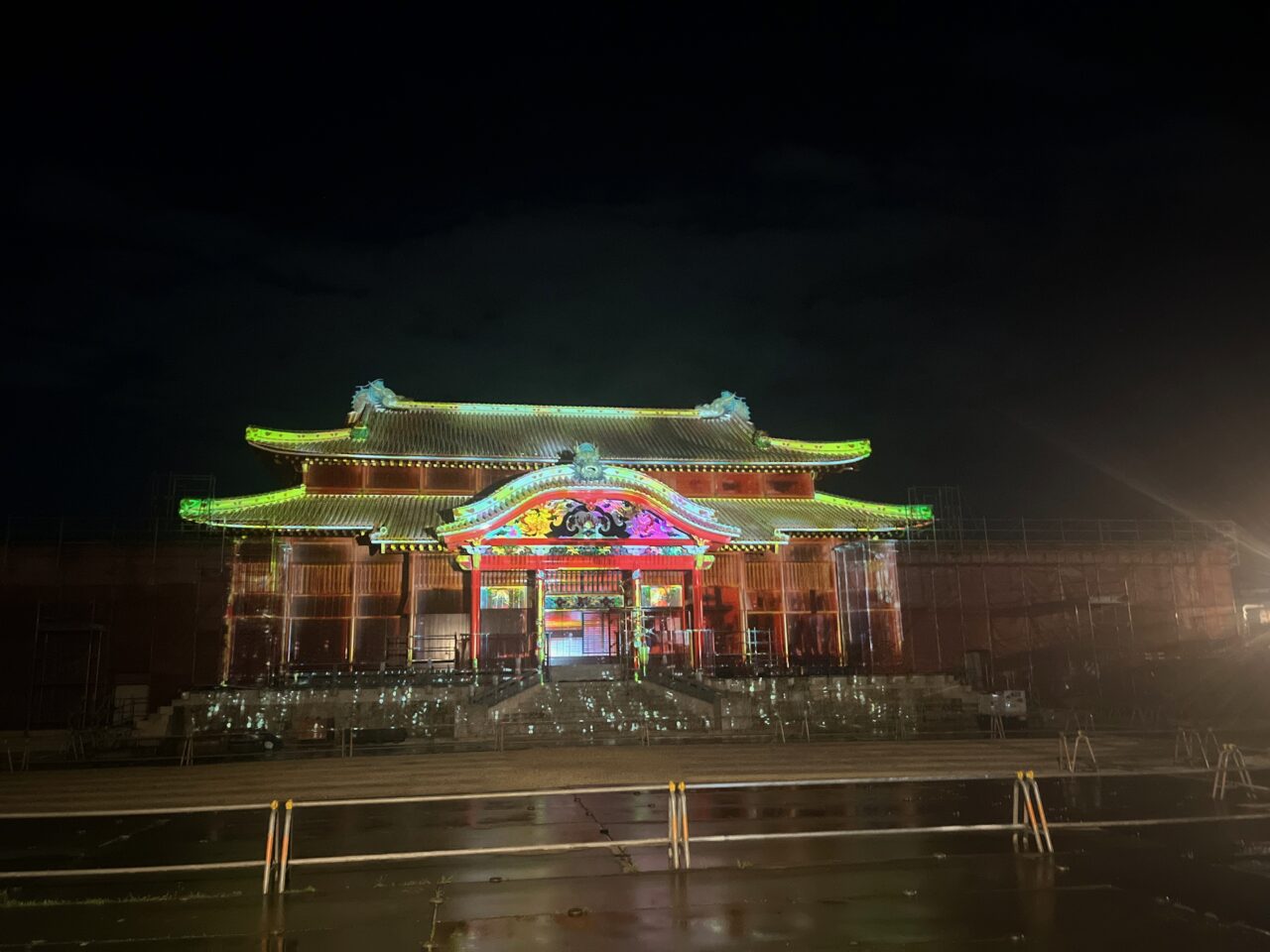 『夜首里城YORUSHURIJO』幻想的な夜の首里城見学とプロジェクションマッピング!